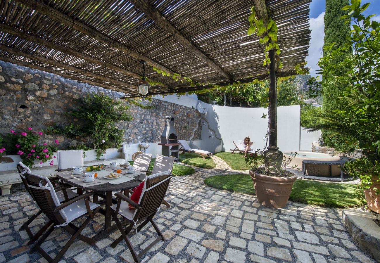 Casa a Praiano - Casa Elena - Nel centro di Praiano, Parcheggio e Vasca Panoramica