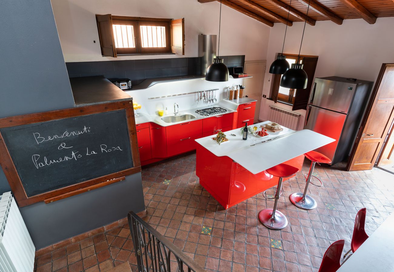 Villa a Pedara - Antica residenza di campagna con piscina situata alle pendici dell’Etna, Sicilia.