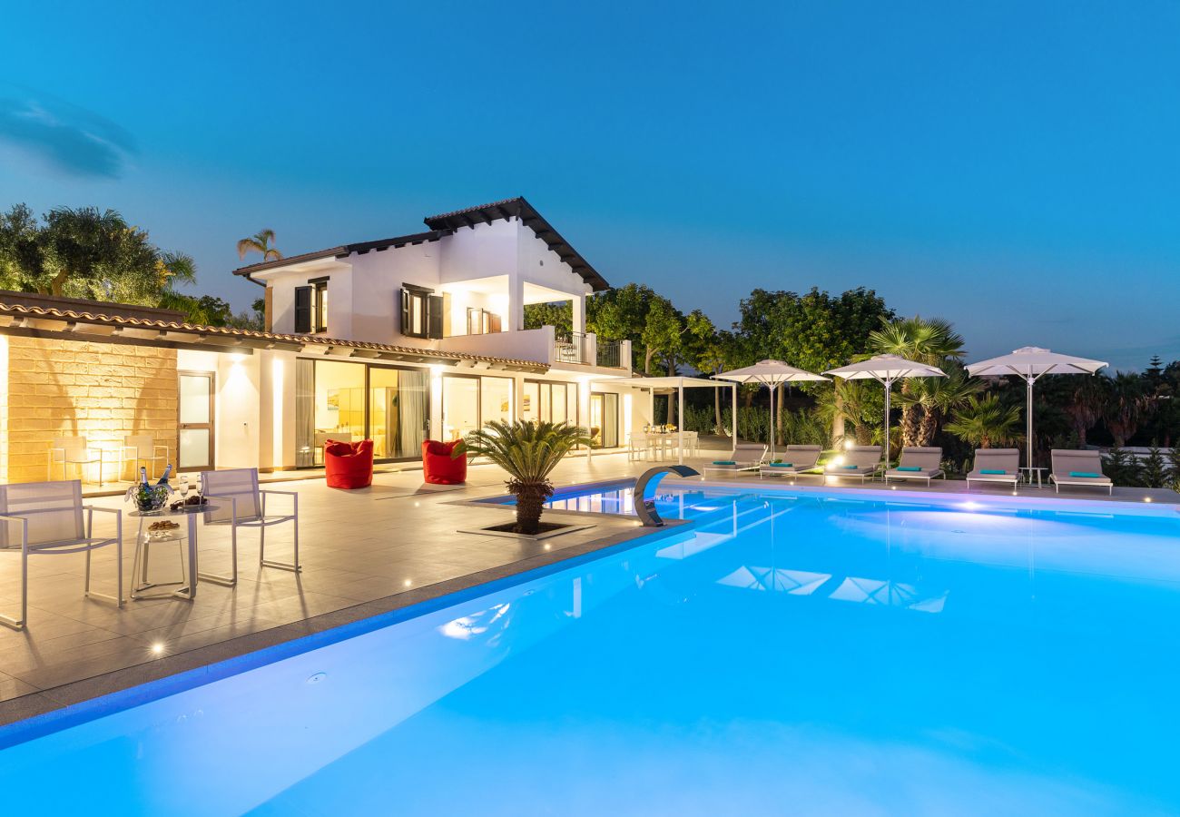 Villa a Ribera - Lussuosa villa con piscina situata nei dintorni di Ribera, Agrigento, Sicily – 6 pax